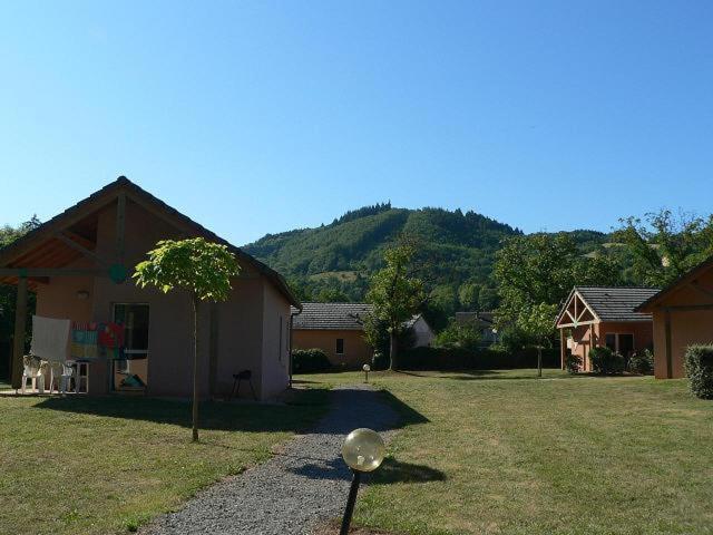 Saint-Geniez D'Olt - Residence Le Colombier Exterior photo